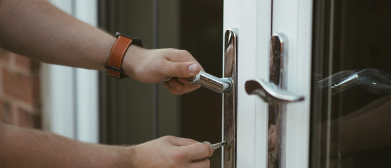 24 hour key locksmith Parlier